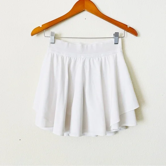 Lululemon SIZE 4 Court Rival white tennis skirt
